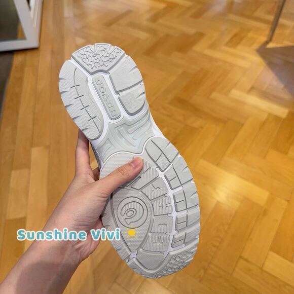 NEW Coach woman's Sport Sneaker Light Grey CAS53 US 8 - Picture 5 of 6